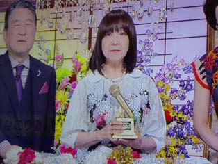 「決定版！日本の名曲グランプリ」でイルカが女性歌手部門グランプリに輝く！